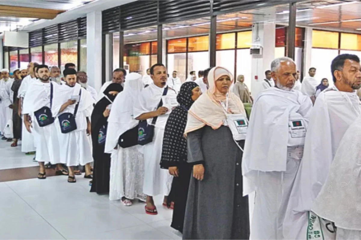 সৌদি আরব পৌঁছেছেন ২০৫৫৩ হজযাত্রী, একজনের মৃত্যু