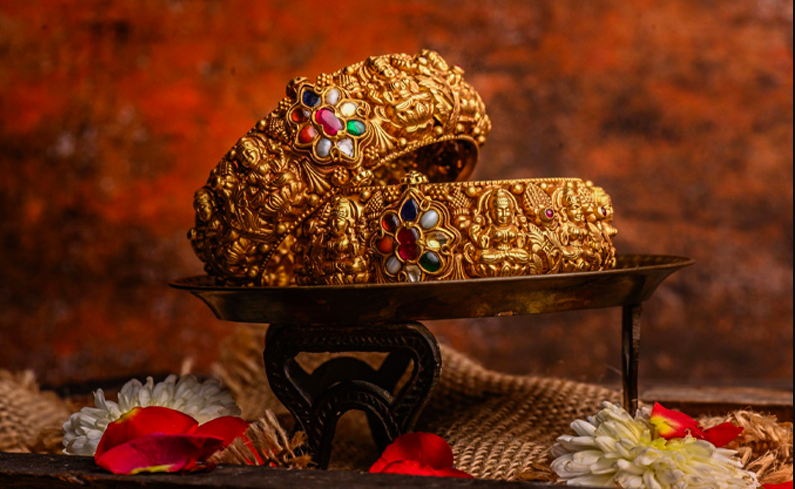 কমলো সোনার দাম, স্বস্তিতে ক্রেতারা